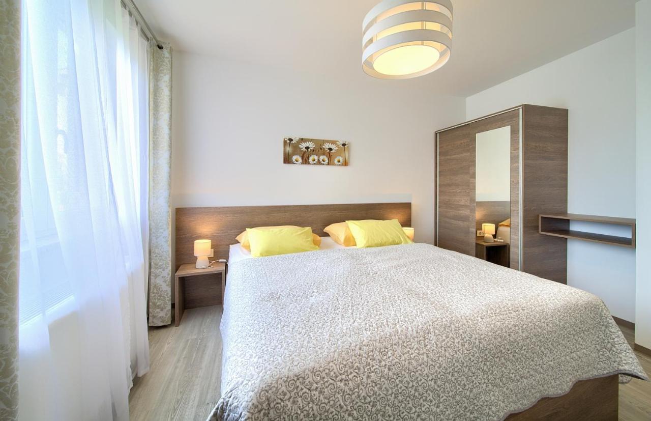 Apartmani Dal Malinska Exterior foto